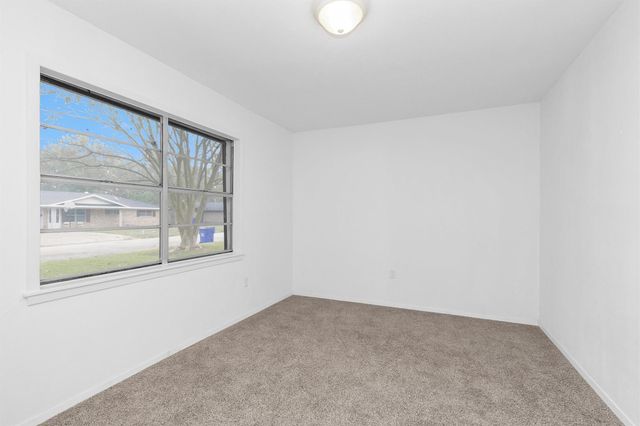 1314 Hooks Street, Crockett, TX 75835