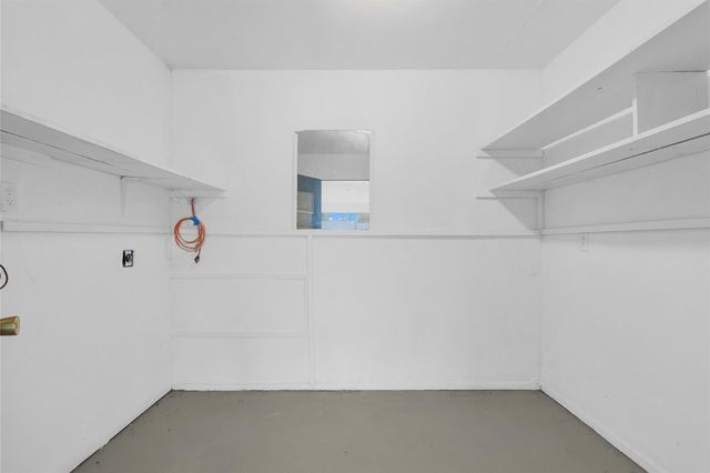 1314 Hooks Street, Crockett, TX 75835