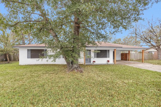 1314 Hooks Street, Crockett, TX 75835