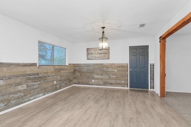 1314 Hooks Street, Crockett, TX 75835