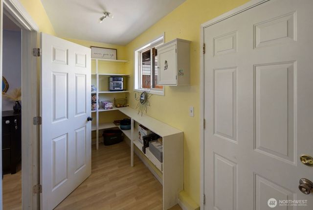 8554 NE 137th Pl, Kirkland, WA 98034