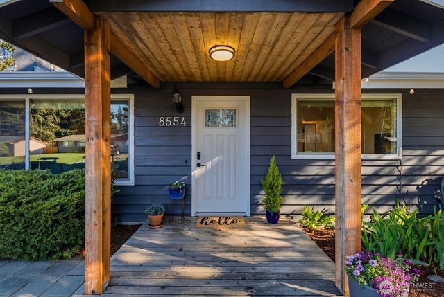 8554 NE 137th Pl, Kirkland, WA 98034