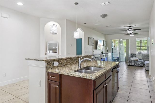 1913 SANDERLIN POINT LOOP, Apopka, FL 32703