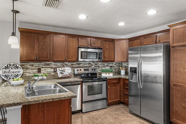 112 HURST COURT, Deland, FL 32724