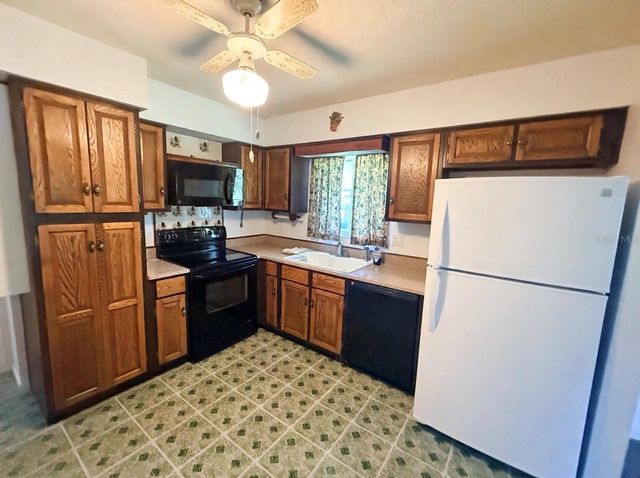 3 CROMPTON PLACE, Palm Coast, FL 32137