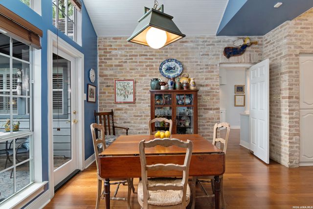 6 PLUM LN, San Antonio, TX 78218