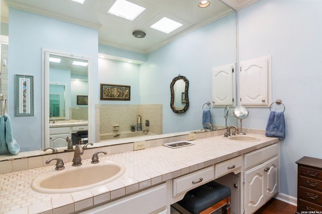 6 PLUM LN, San Antonio, TX 78218