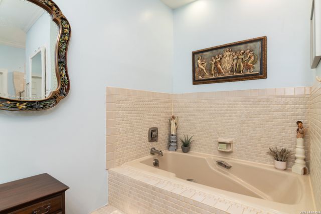 6 PLUM LN, San Antonio, TX 78218