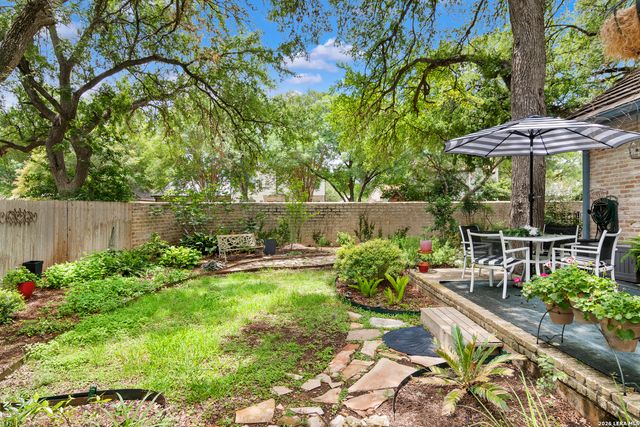 6 PLUM LN, San Antonio, TX 78218