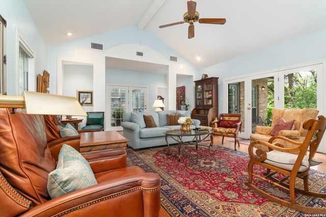 6 PLUM LN, San Antonio, TX 78218