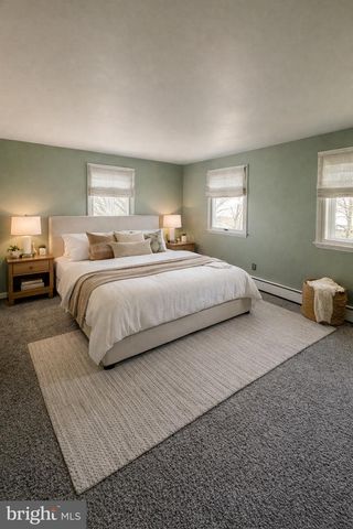 375 SCHOOLHOUSE RD, West Grove, PA 19390