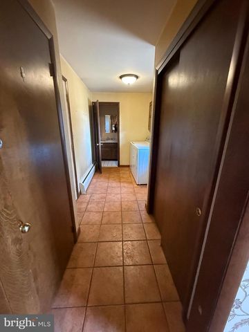 375 SCHOOLHOUSE RD, West Grove, PA 19390