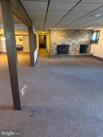 375 SCHOOLHOUSE RD, West Grove, PA 19390