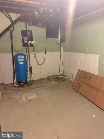 375 SCHOOLHOUSE RD, West Grove, PA 19390