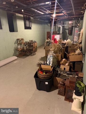 375 SCHOOLHOUSE RD, West Grove, PA 19390