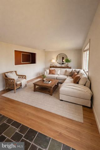 375 SCHOOLHOUSE RD, West Grove, PA 19390