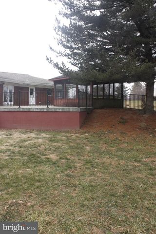 375 SCHOOLHOUSE RD, West Grove, PA 19390