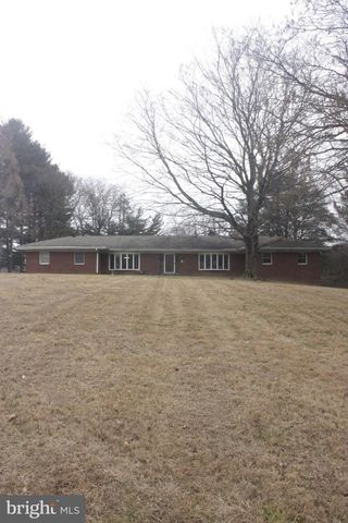 375 SCHOOLHOUSE RD, West Grove, PA 19390
