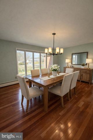 375 SCHOOLHOUSE RD, West Grove, PA 19390