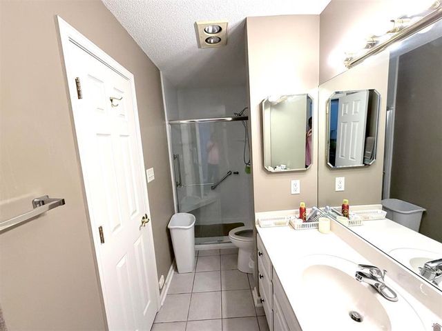 4915 W Towne Drive, Paducah, KY 42001