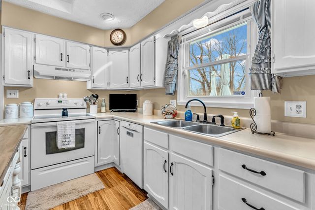 10345 Whispering Winds Street, Indianapolis, IN 46234