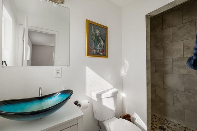 128 Espejo Street NE, Albuquerque, NM 87123