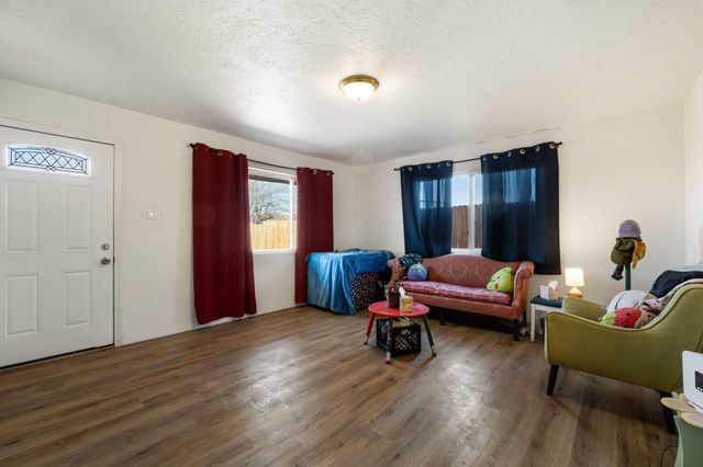 128 Espejo Street NE, Albuquerque, NM 87123