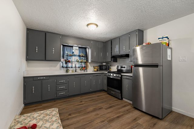 128 Espejo Street NE, Albuquerque, NM 87123