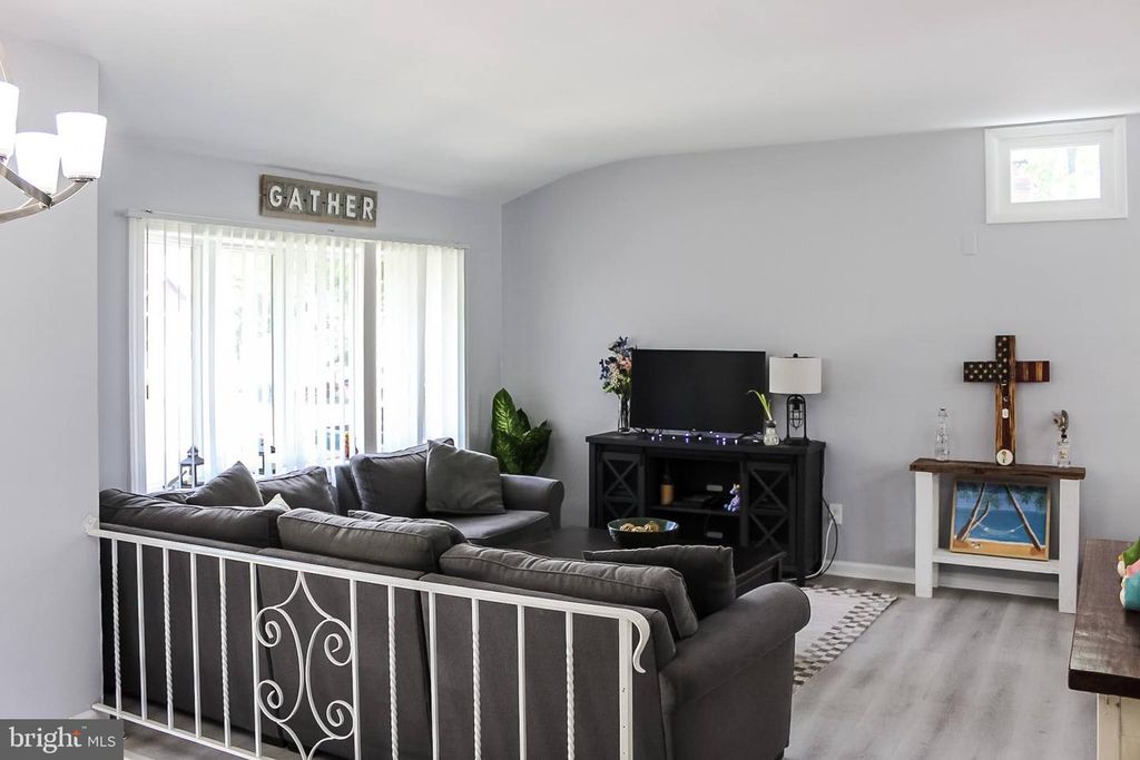210 MONTANA TRL, BROWNS MILLS, NJ 08015 — photo 2