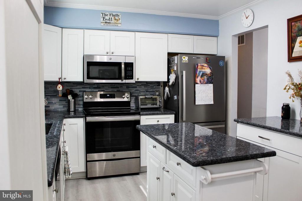 210 MONTANA TRL, BROWNS MILLS, NJ 08015 — photo 4
