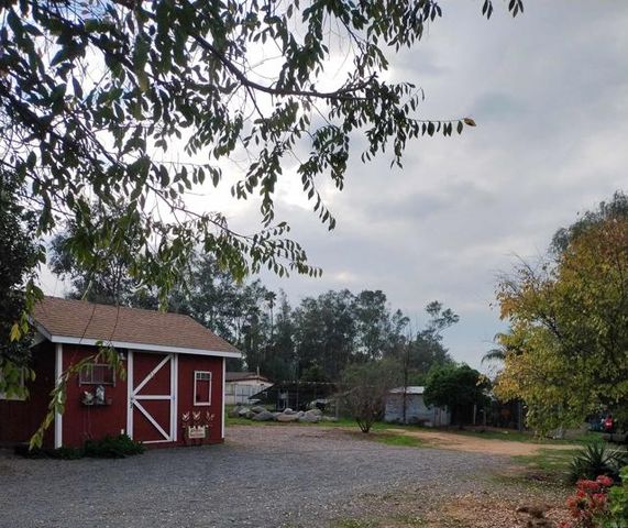 677 Hanson Lane, Ramona, CA 92065