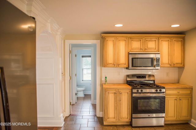 24 Squankum Road, Colts Neck, NJ 07722