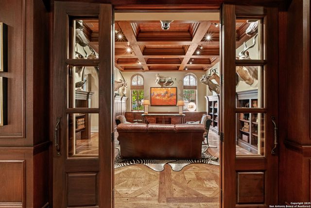 200 GENESEO RD, Terrell Hills, TX 78209