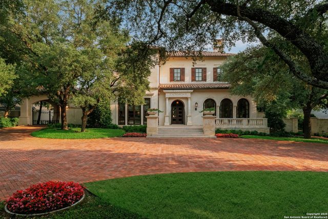 200 GENESEO RD, Terrell Hills, TX 78209