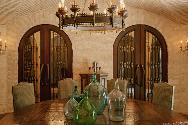 200 GENESEO RD, Terrell Hills, TX 78209