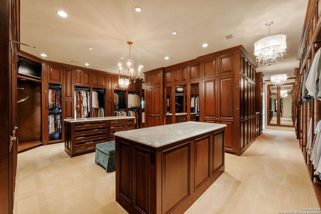 200 GENESEO RD, Terrell Hills, TX 78209