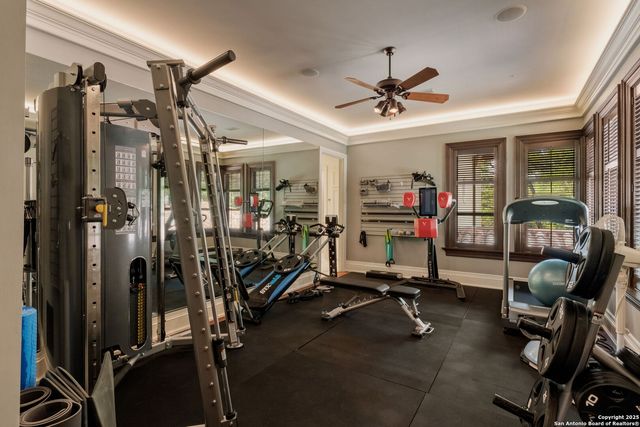 200 GENESEO RD, Terrell Hills, TX 78209