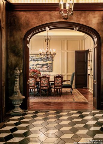 200 GENESEO RD, Terrell Hills, TX 78209