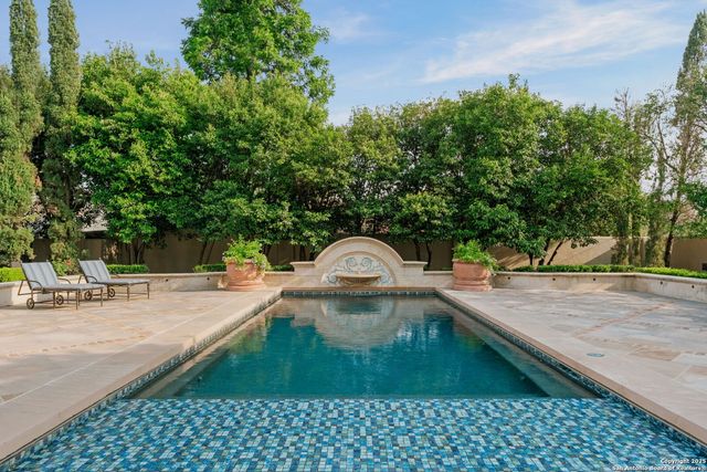 200 GENESEO RD, Terrell Hills, TX 78209