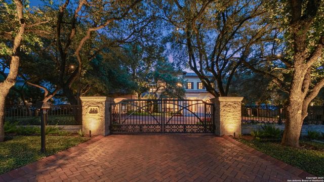 200 GENESEO RD, Terrell Hills, TX 78209