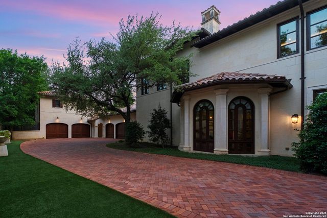 200 GENESEO RD, Terrell Hills, TX 78209