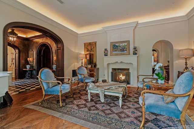 200 GENESEO RD, Terrell Hills, TX 78209