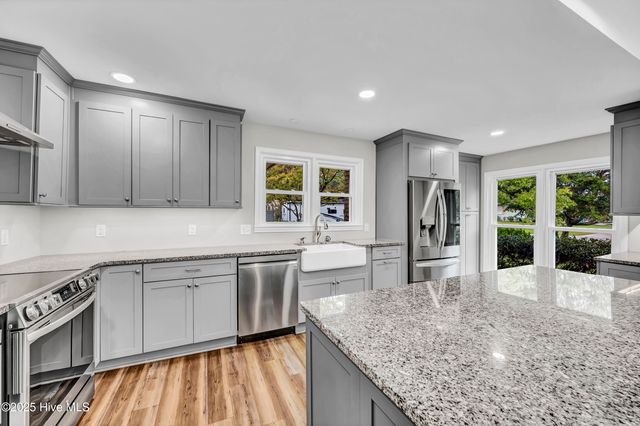 103 Herring Drive, Southport, NC 28461