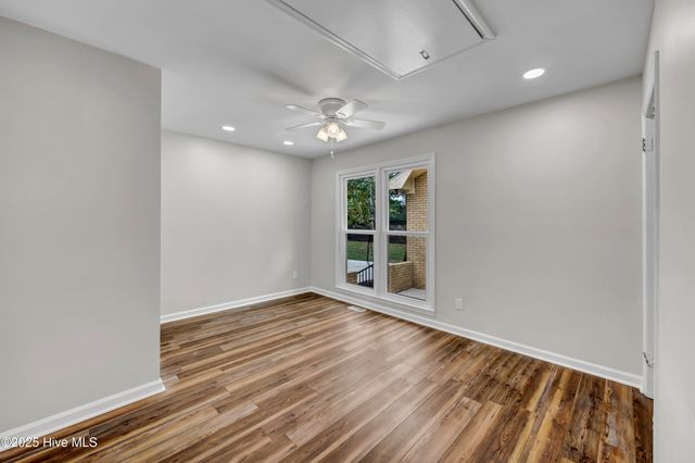 103 Herring Drive, Southport, NC 28461