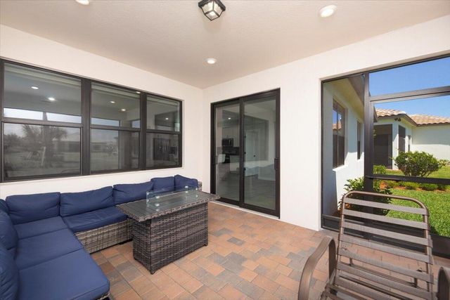 361 SE Filoli Drive, Port St Lucie, FL 34984