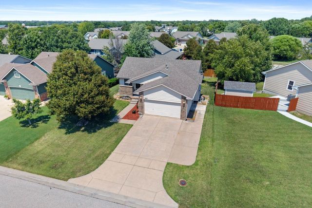 4405 E Falcon St, Wichita, KS 67220