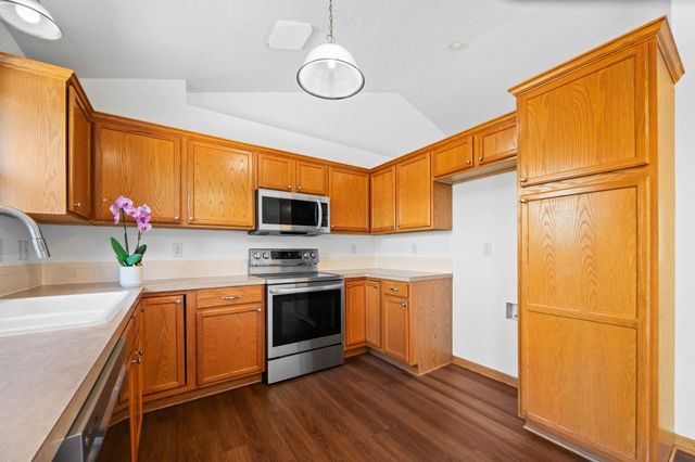 4405 E Falcon St, Wichita, KS 67220