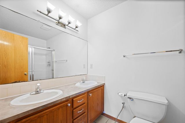 4405 E Falcon St, Wichita, KS 67220