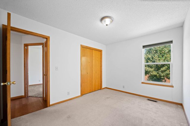 4405 E Falcon St, Wichita, KS 67220