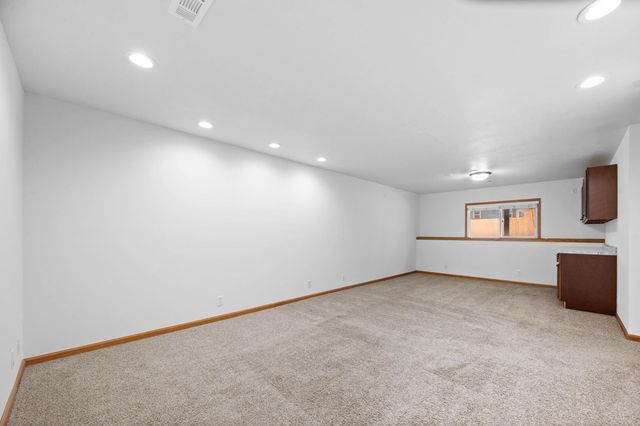 4405 E Falcon St, Wichita, KS 67220